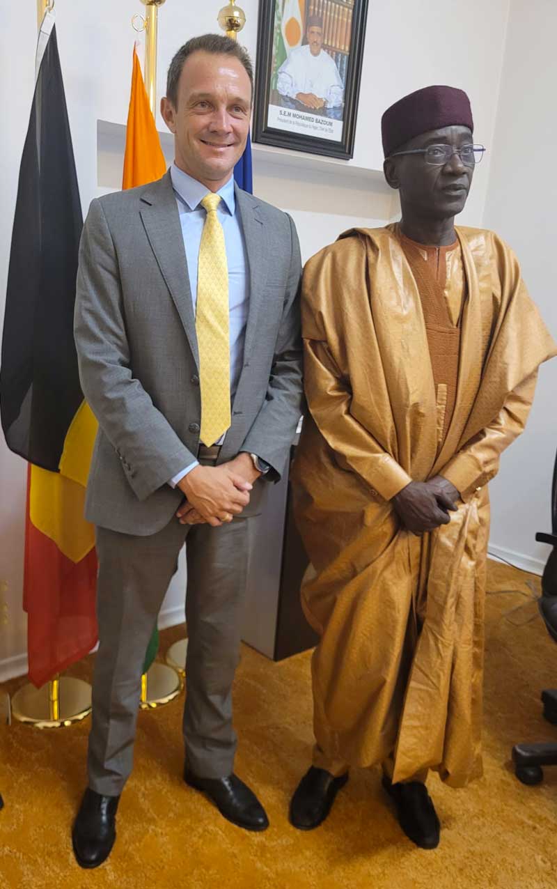 L'Ambassadeur du Niger en Belgique, S.E.M Idé Alhassane, a reçu le vendredi 24 juin dernier, en audience, l'Ambassadeur Représentant Permanent de l'Union européenne au Niger