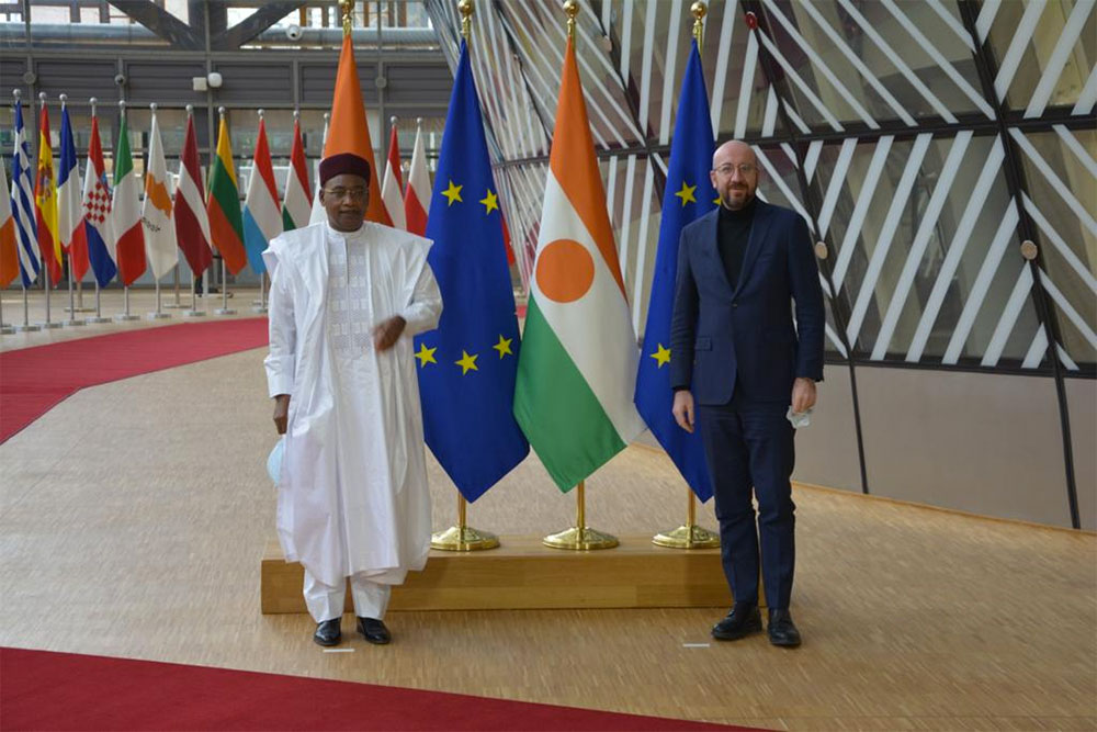 Fin de la visite de travail et d’amitié du Président de la République à Bruxelles (Belgique) : Le Président Issoufou Mahamadou a abordé plusieurs sujets avec des responsables du Conseil européen, dont la sécurité et le partenariat pour le développement